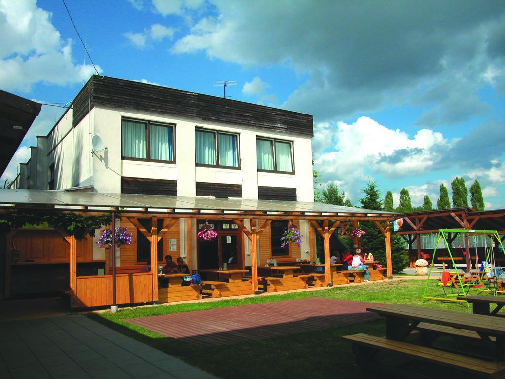 Holiday Park Vrchlabi - Lisci Farma ภายนอก รูปภาพ